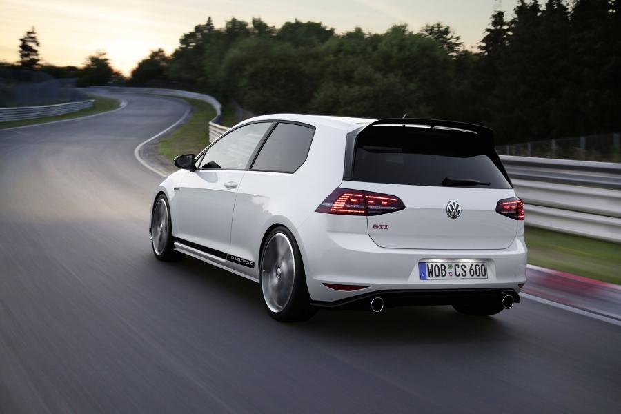  Volkswagen Golf GTi Clubsport Edition 40 2016 года  (фото 11 из 15)